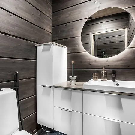 Everly Northern Hideaway By Hilla *